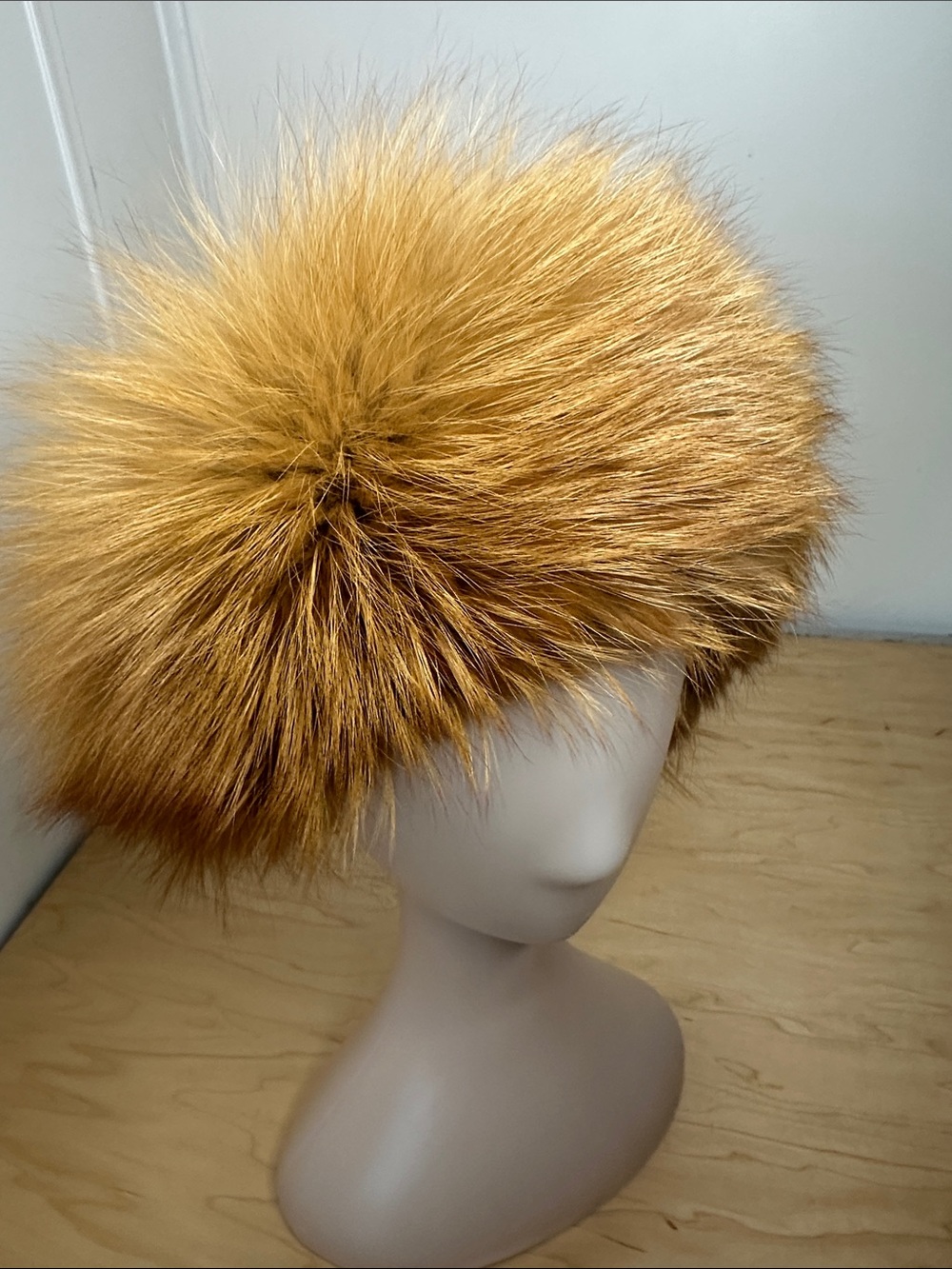 Eric Javits Rich Golden Brown Faux Fur Neck Wrap - Picture 4 of 6